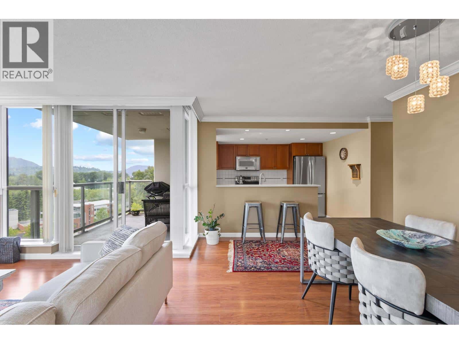 903 235 GUILDFORD WAY — Port Moody, British Columbia - Photo 2 of 29