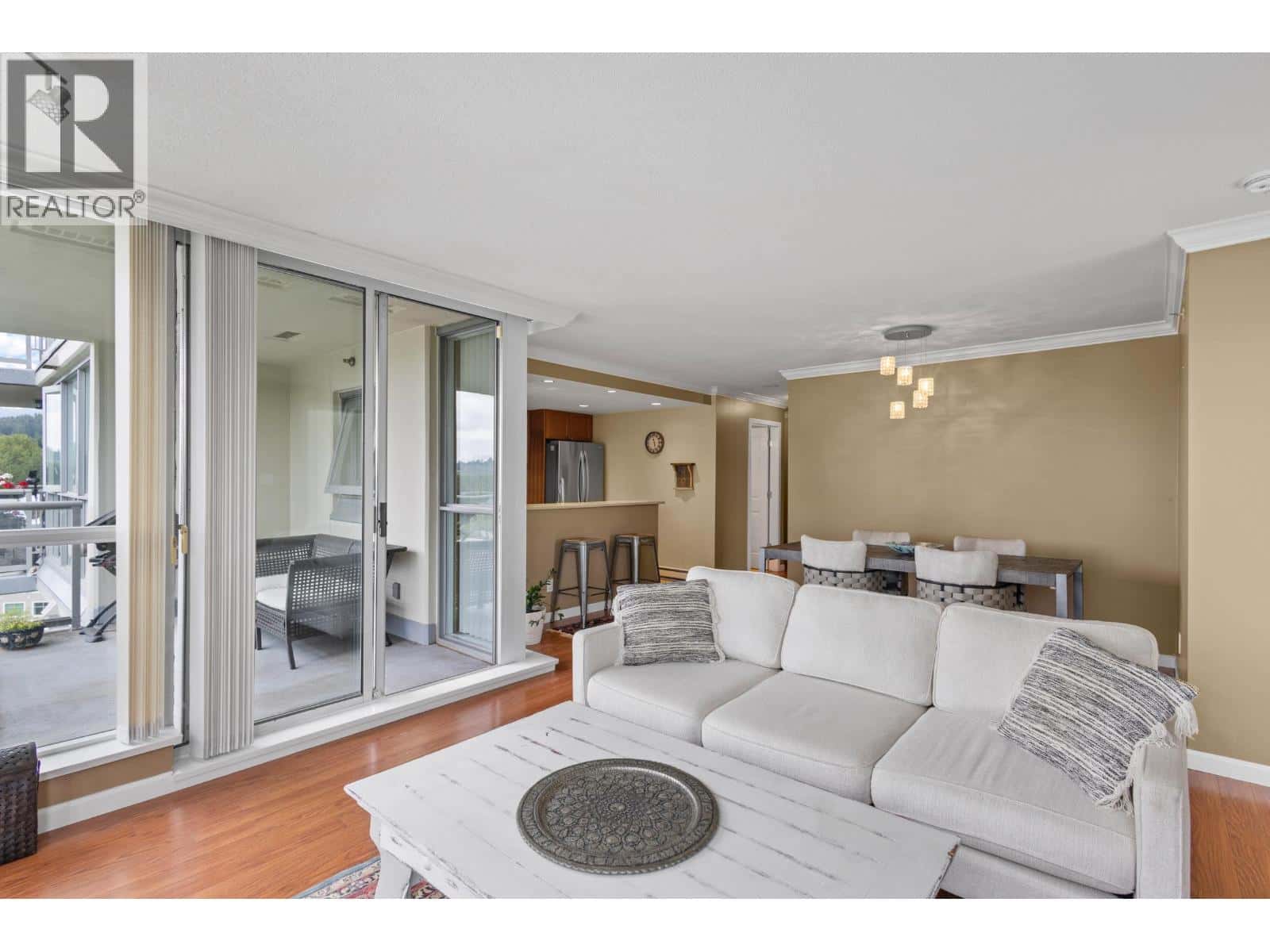 903 235 GUILDFORD WAY — Port Moody, British Columbia - Photo 3 of 29