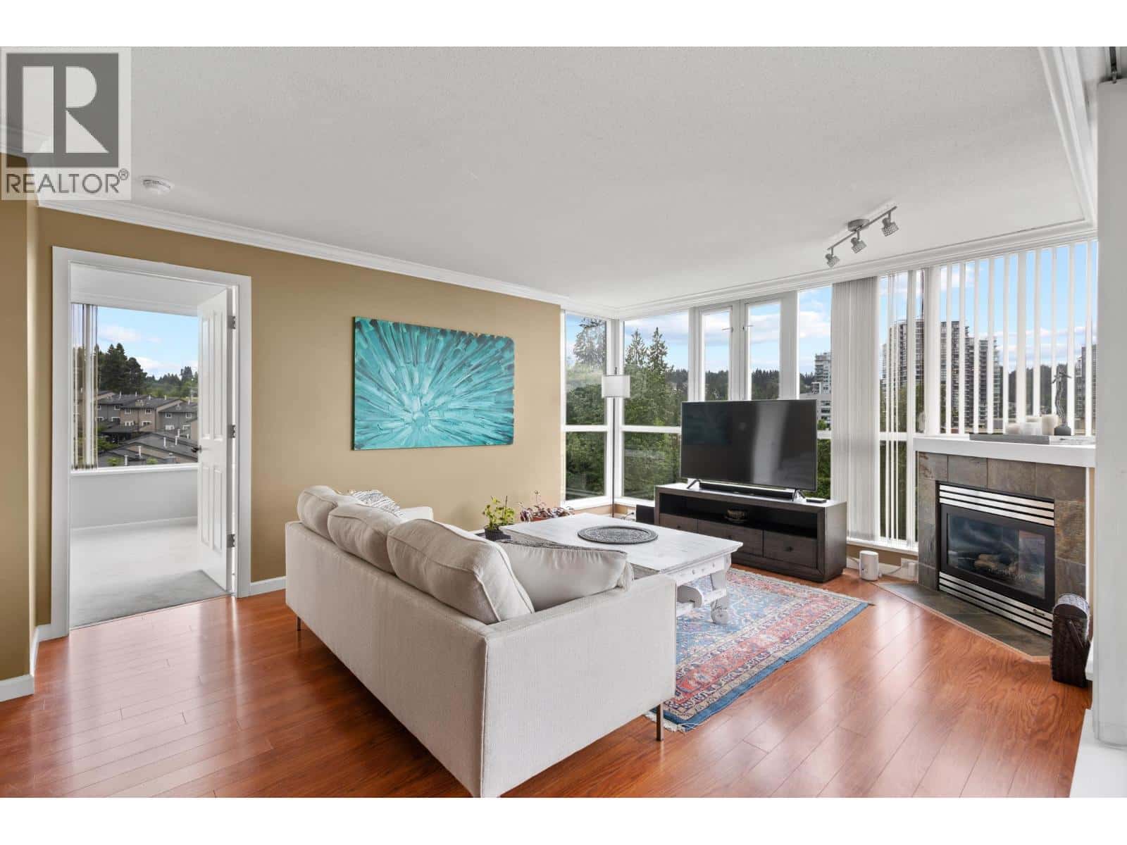 903 235 GUILDFORD WAY — Port Moody, British Columbia - Photo 4 of 29