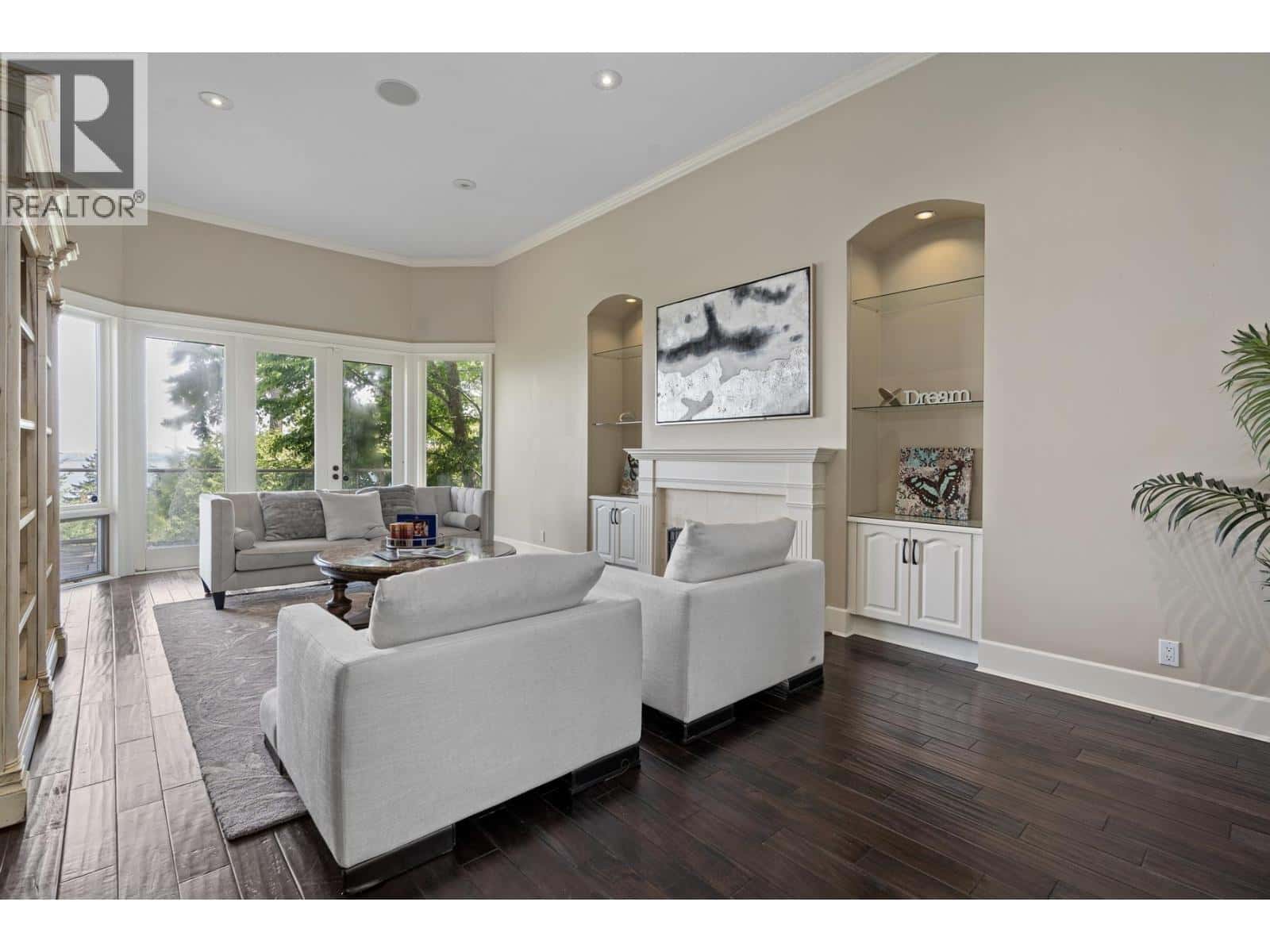 4882 VISTA PLACE — West Vancouver, British Columbia - Photo 5 of 40