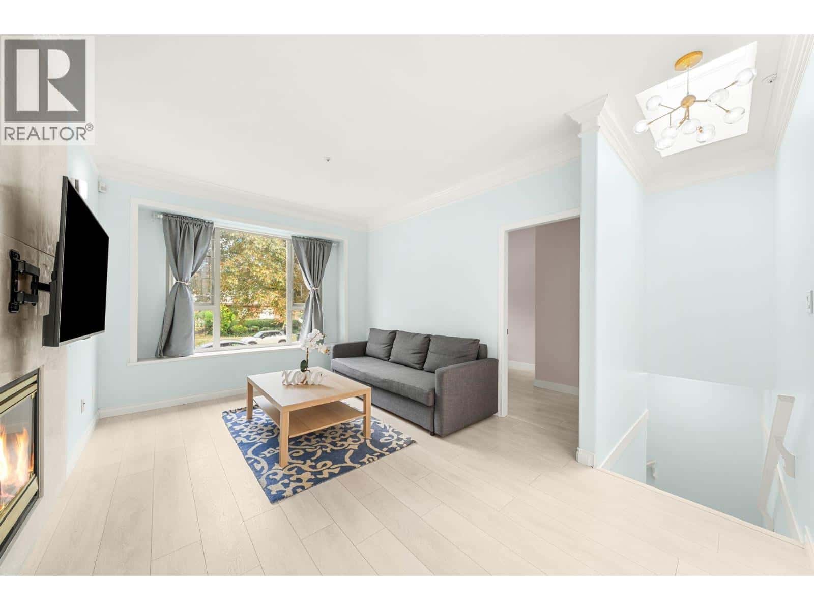 5657 KERR STREET — Vancouver, British Columbia - Photo 5 of 29