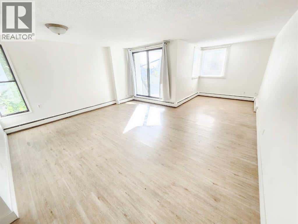 Calgary — Calgary - Photo 4 of 24