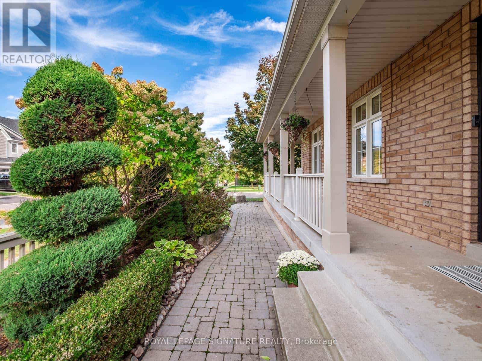 2 DENBURY COURT — Whitby (Brooklin), Ontario - Photo 5 of 47