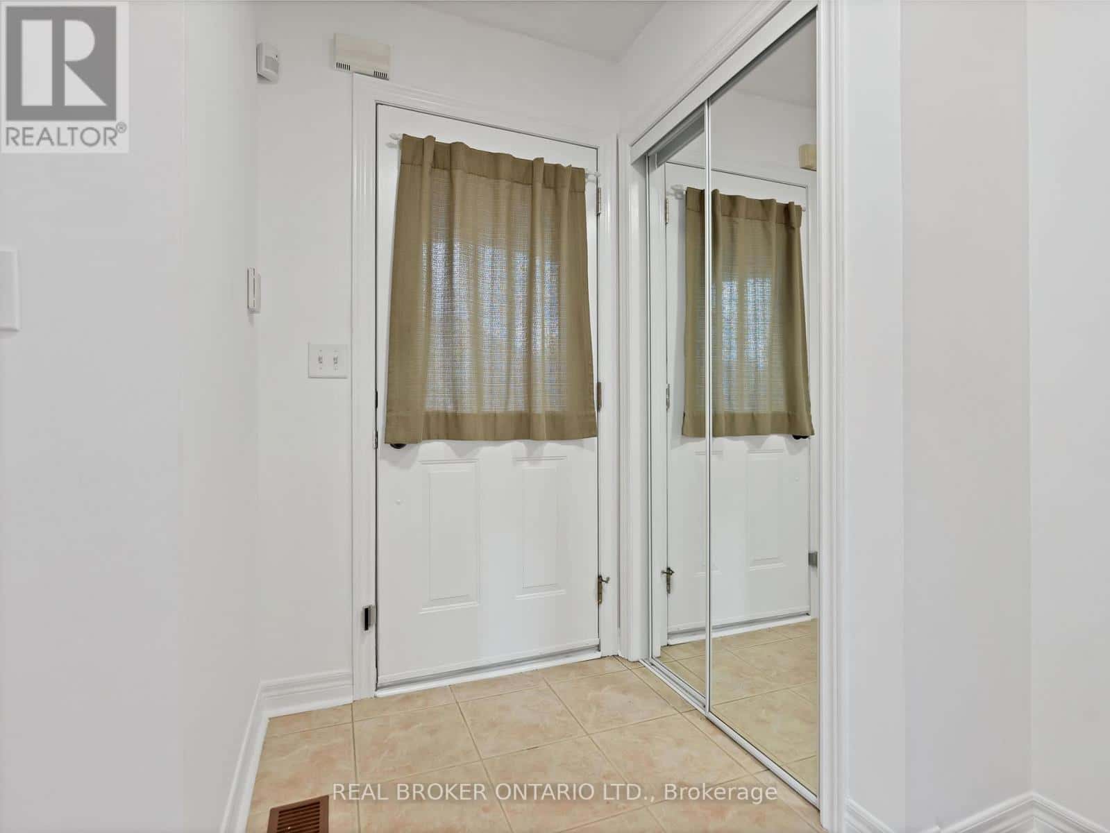 462 STAINES ROAD — Toronto (Rouge), Ontario - Photo 3 of 50