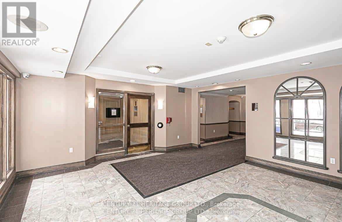 1112 - 270 DAVIS DRIVE — Newmarket (Central Newmarket), Ontario - Photo 3 of 25