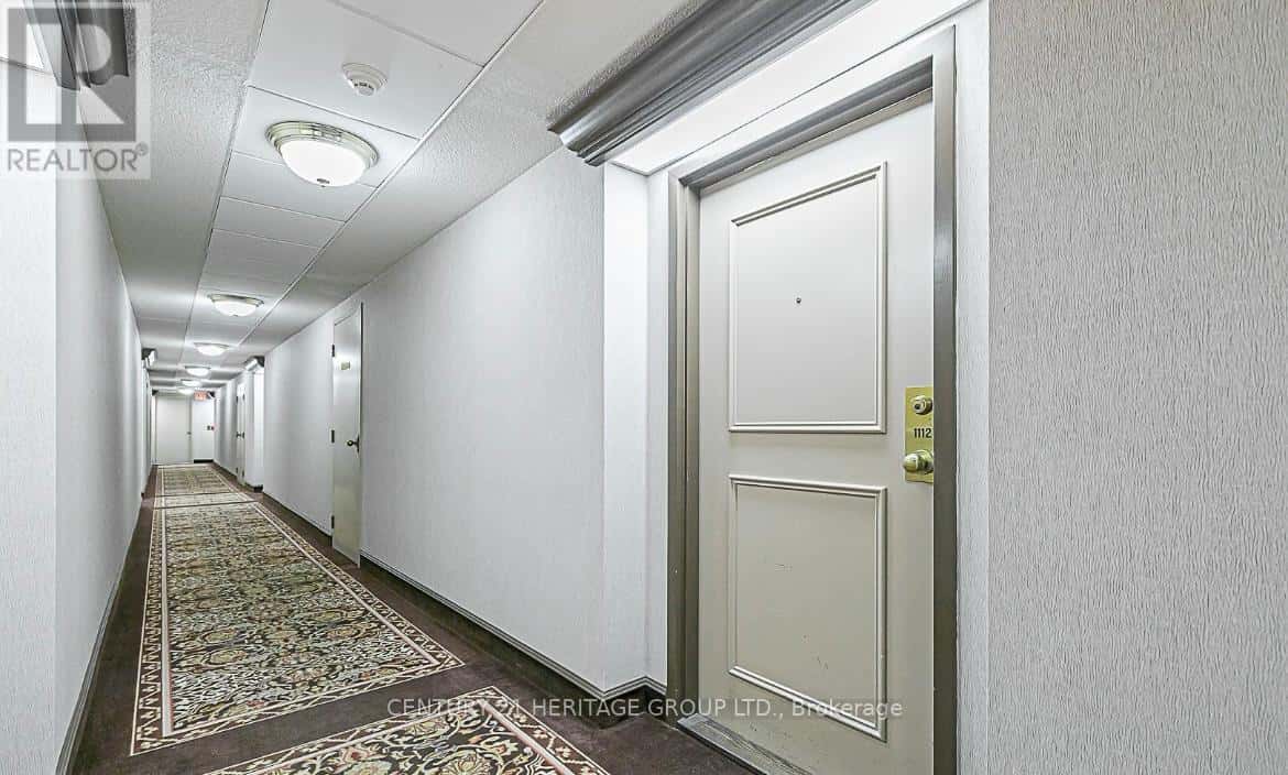 1112 - 270 DAVIS DRIVE — Newmarket (Central Newmarket), Ontario - Photo 4 of 25