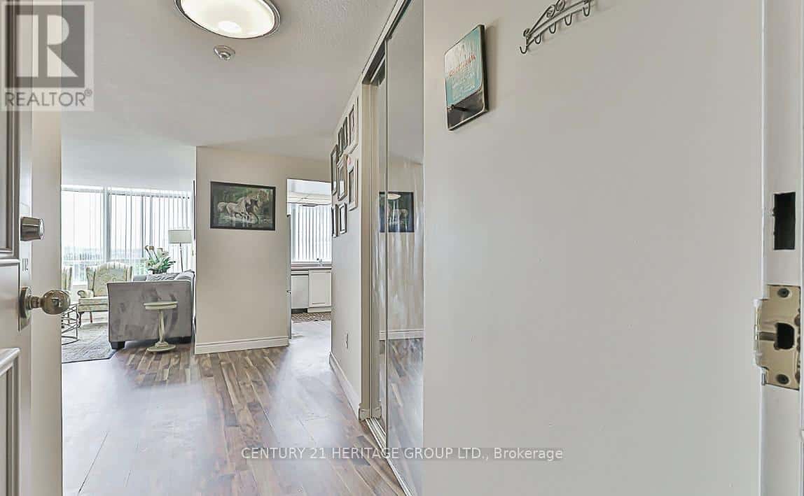 1112 - 270 DAVIS DRIVE — Newmarket (Central Newmarket), Ontario - Photo 5 of 25