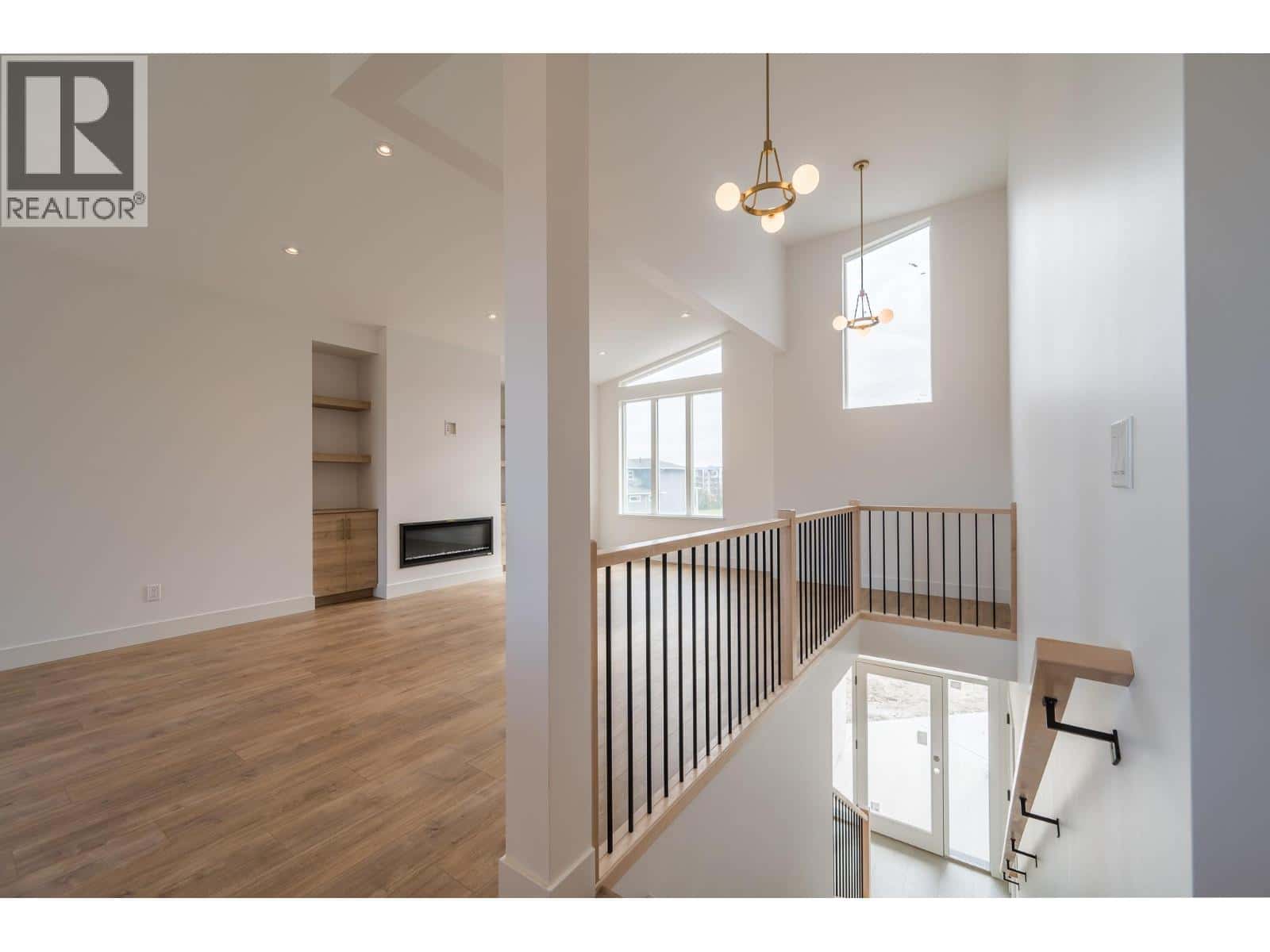 1609 Cordonier Place — Kamloops, British Columbia - Photo 3 of 59