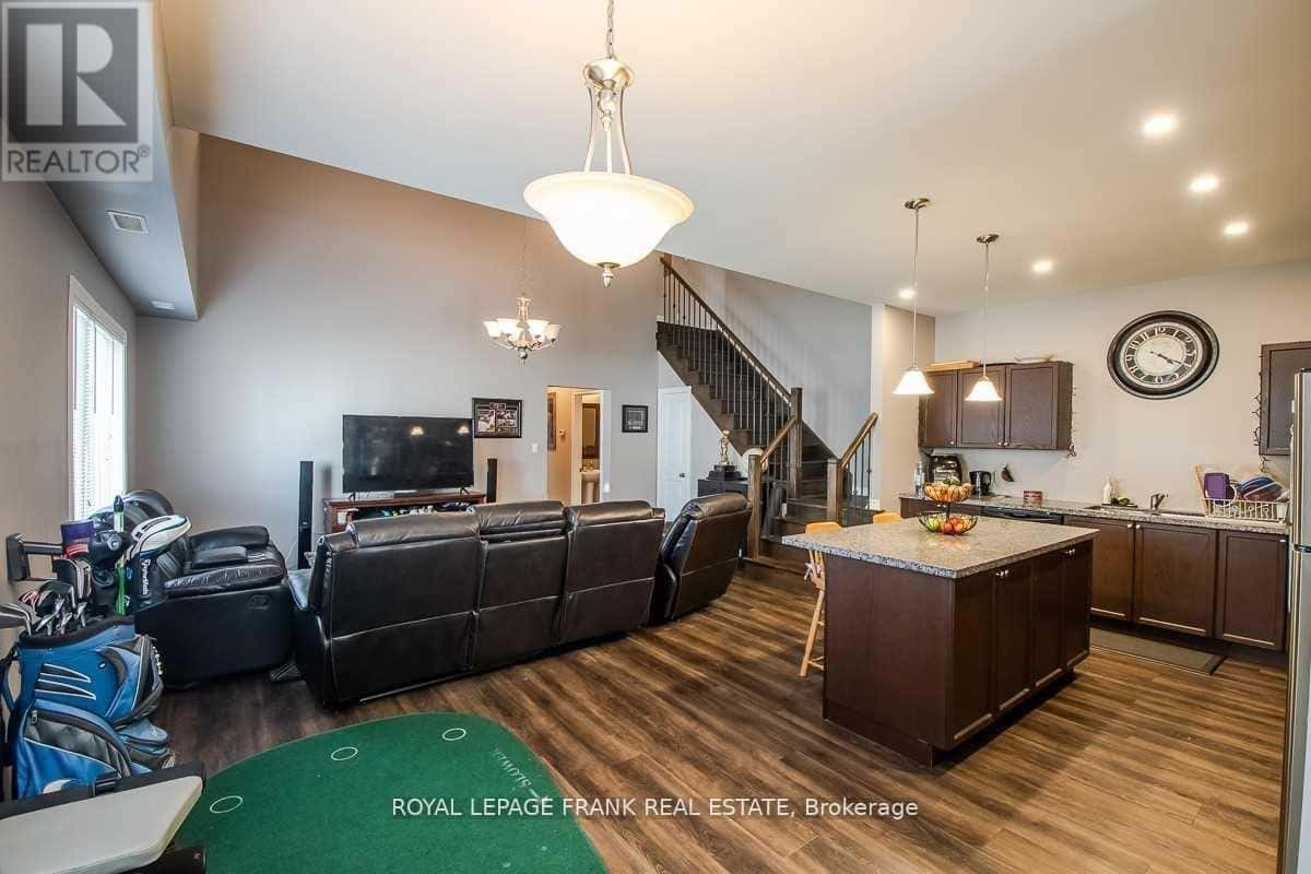 805A DUNDAS STREET W — Whitby (Lynde Creek), Ontario - Photo 5 of 16