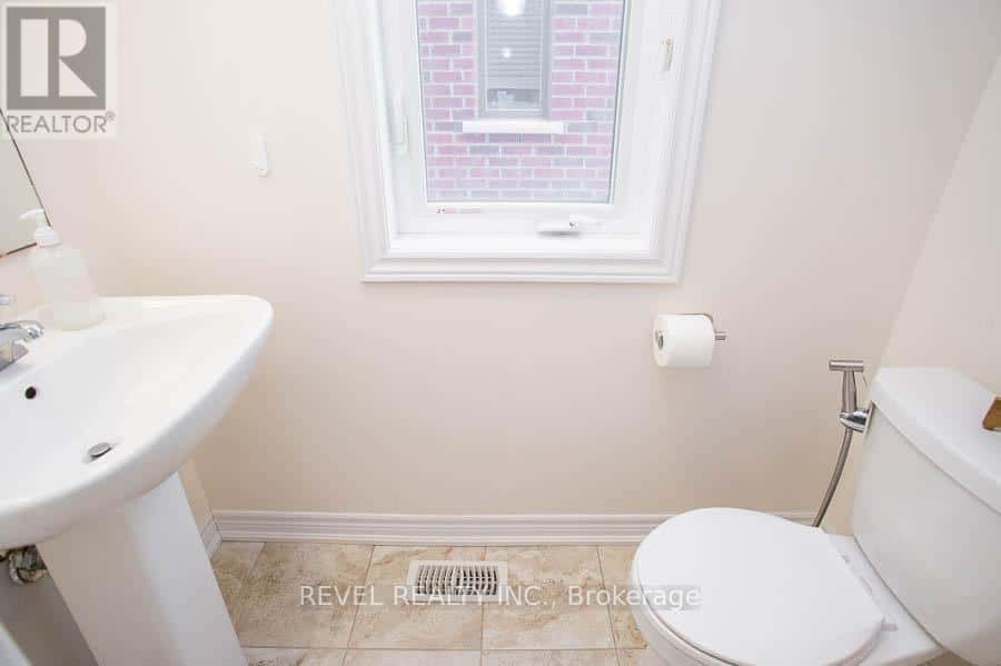 49 - 77 DIANA AVENUE — Brantford, Ontario - Photo 4 of 32