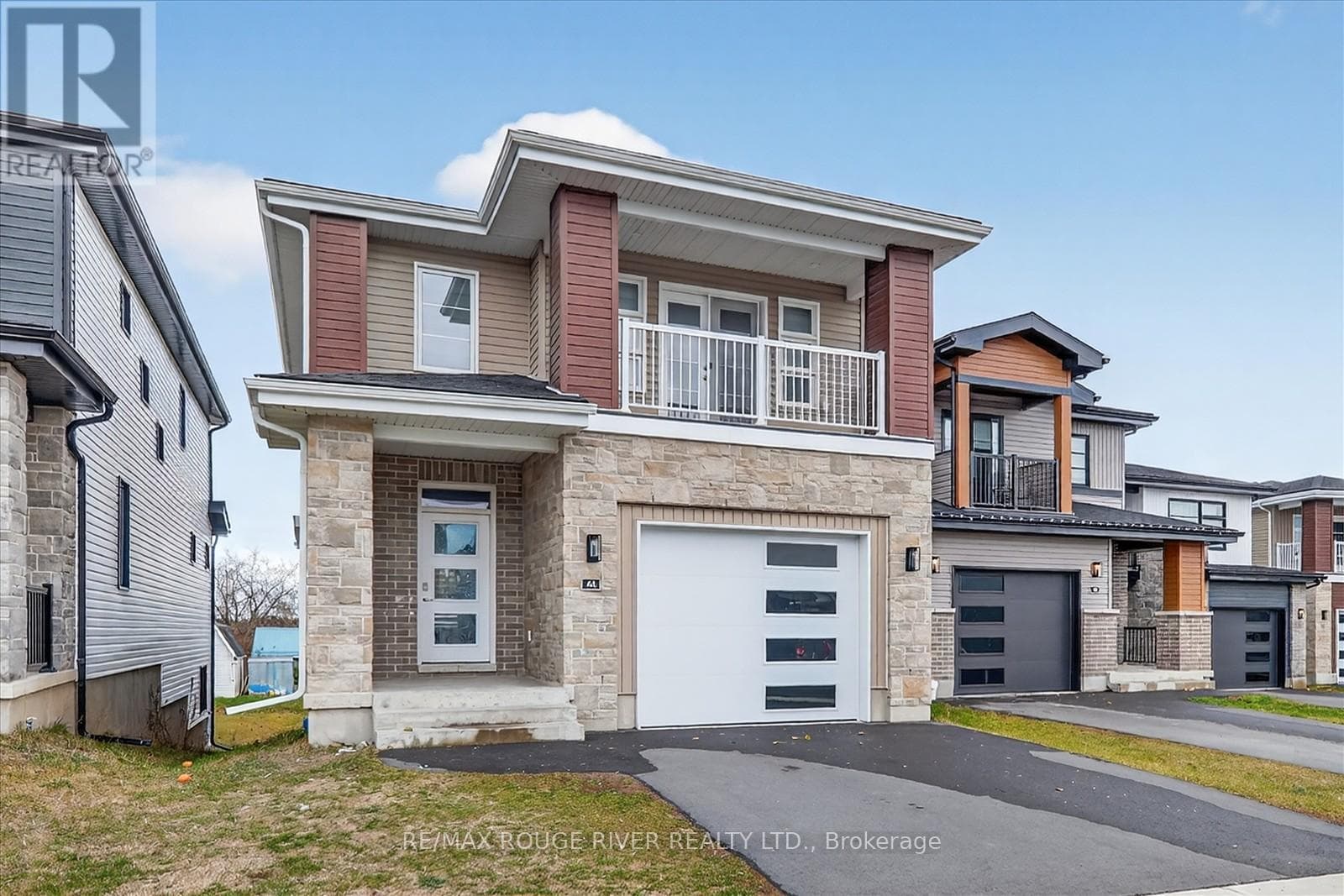 46 ERIE COURT — Loyalist (Amherstview), Ontario - Main photo