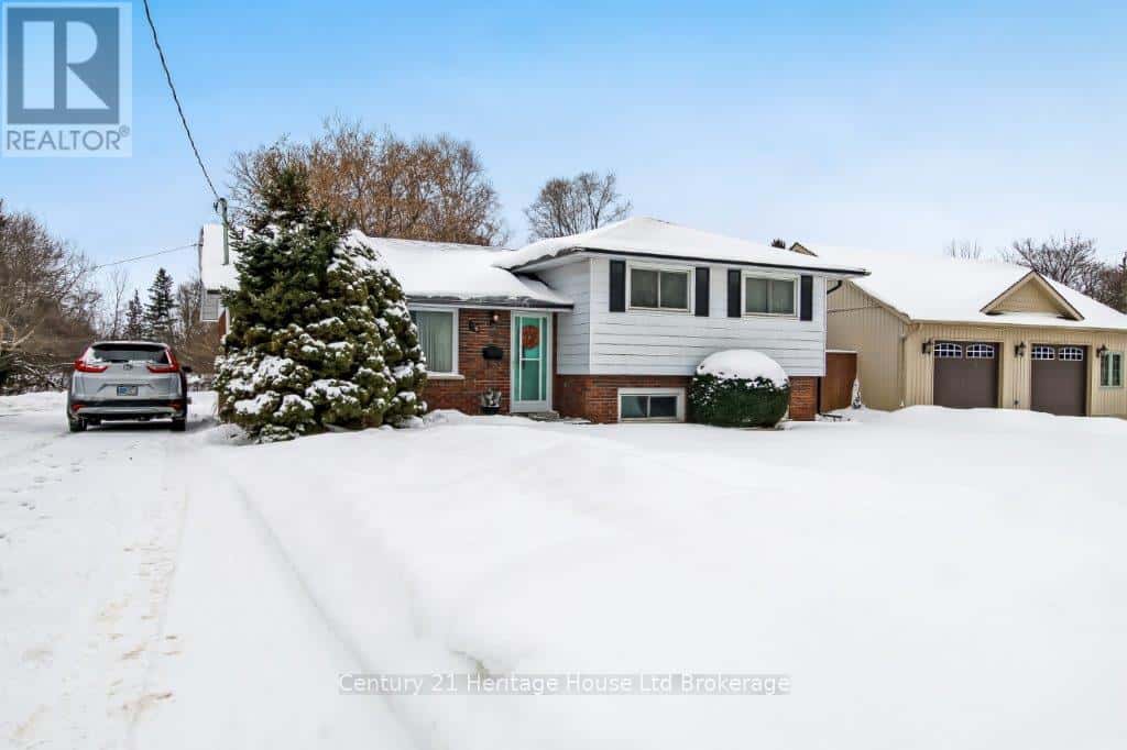 876 ISABEL STREET — Woodstock (Woodstock - South), Ontario - Photo 2 of 22