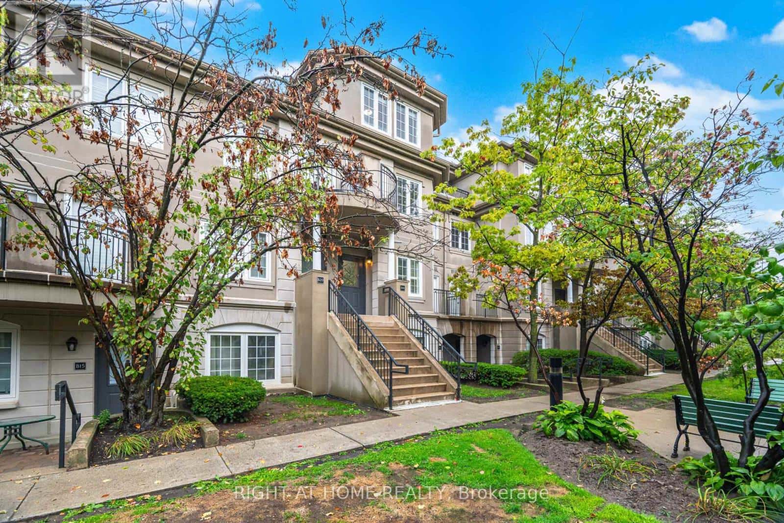 B18 - 108 FINCH AVENUE W — Toronto (Newtonbrook West), Ontario - Photo 2 of 34