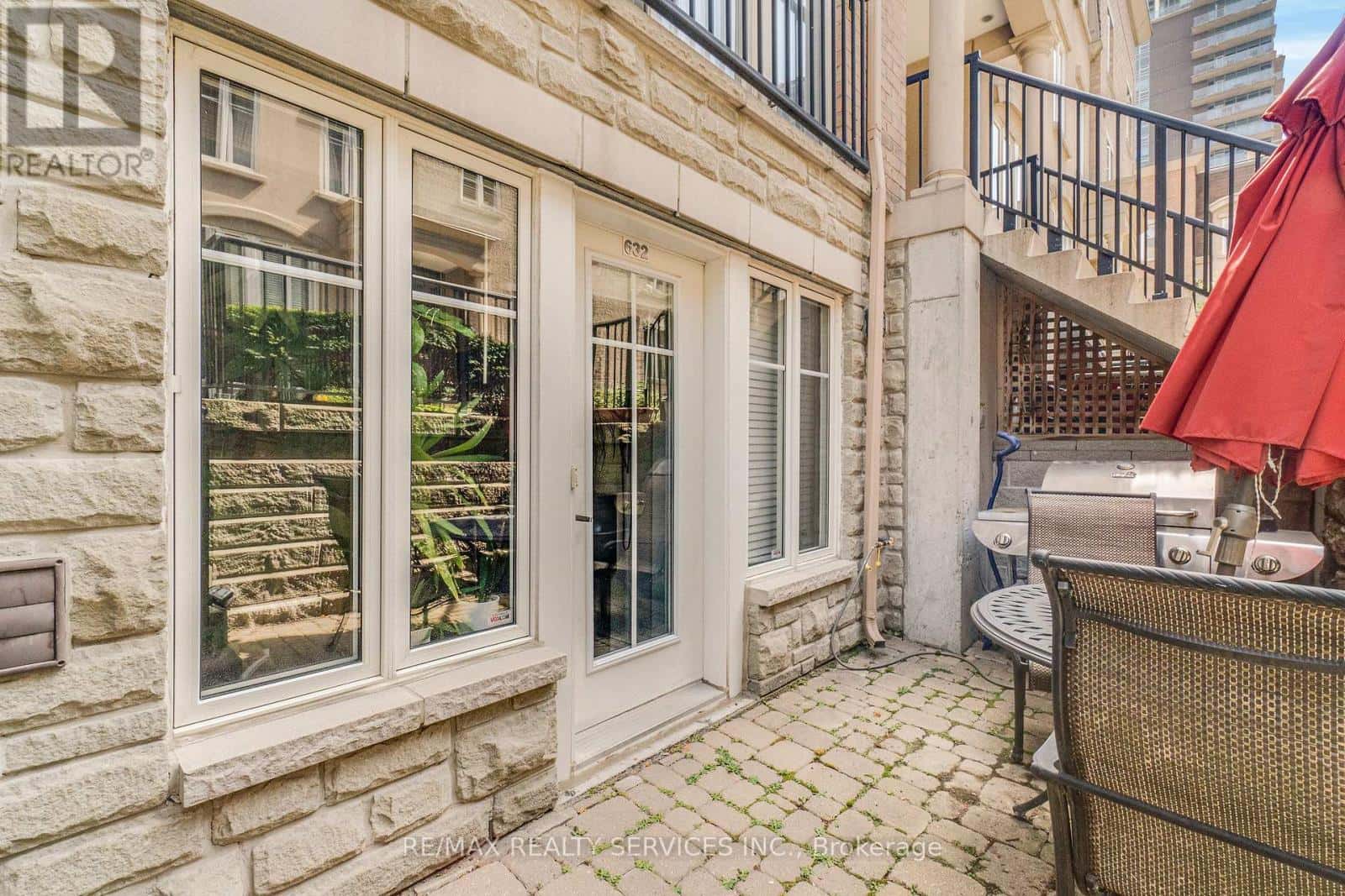 632 - 38 WESTERN BATTERY ROAD — Toronto (Niagara), Ontario - Photo 4 of 26