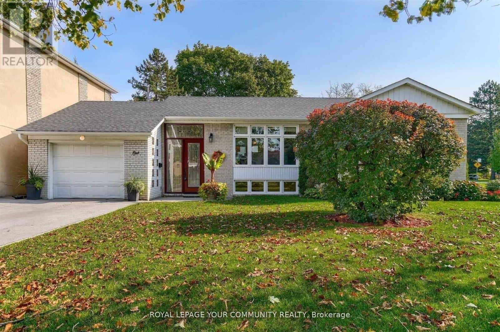 1 YEWFIELD CRESCENT — Toronto (Banbury-Don Mills), Ontario - Photo 4 of 38