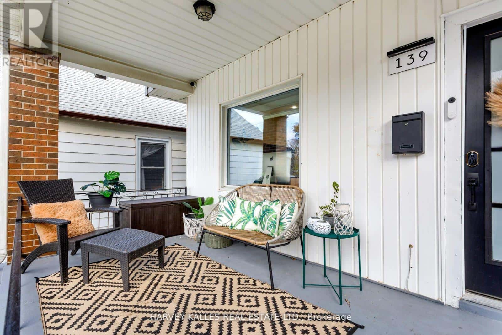 139 KING EDWARD AVENUE — Toronto (Woodbine-Lumsden), Ontario - Photo 5 of 47