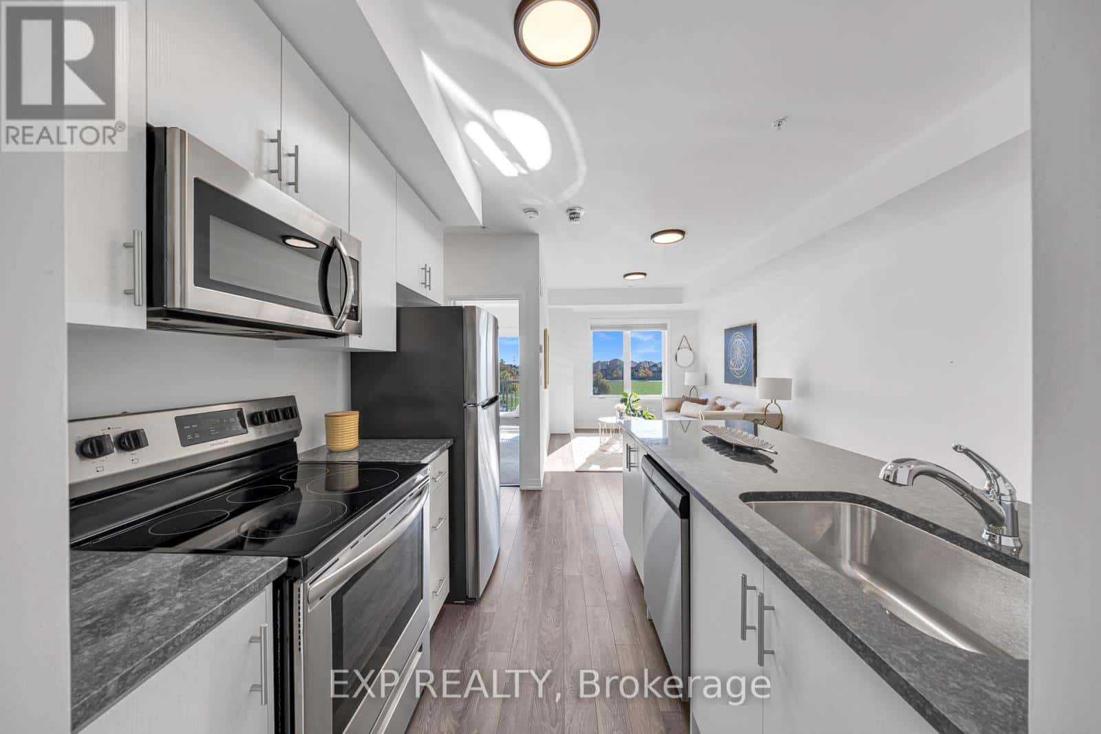 602 - 2635 WILLIAM JACKSON DRIVE E — Pickering (Duffin Heights), Ontario - Photo 4 of 30