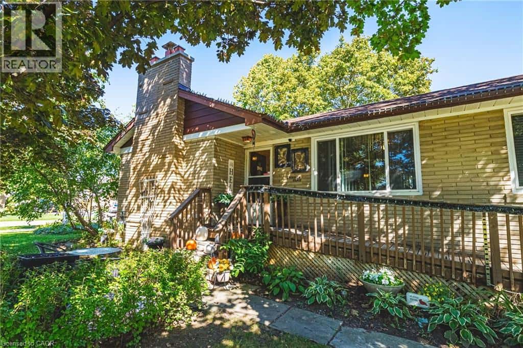 1 NORWICH Place — Etobicoke, Ontario - Photo 5 of 38