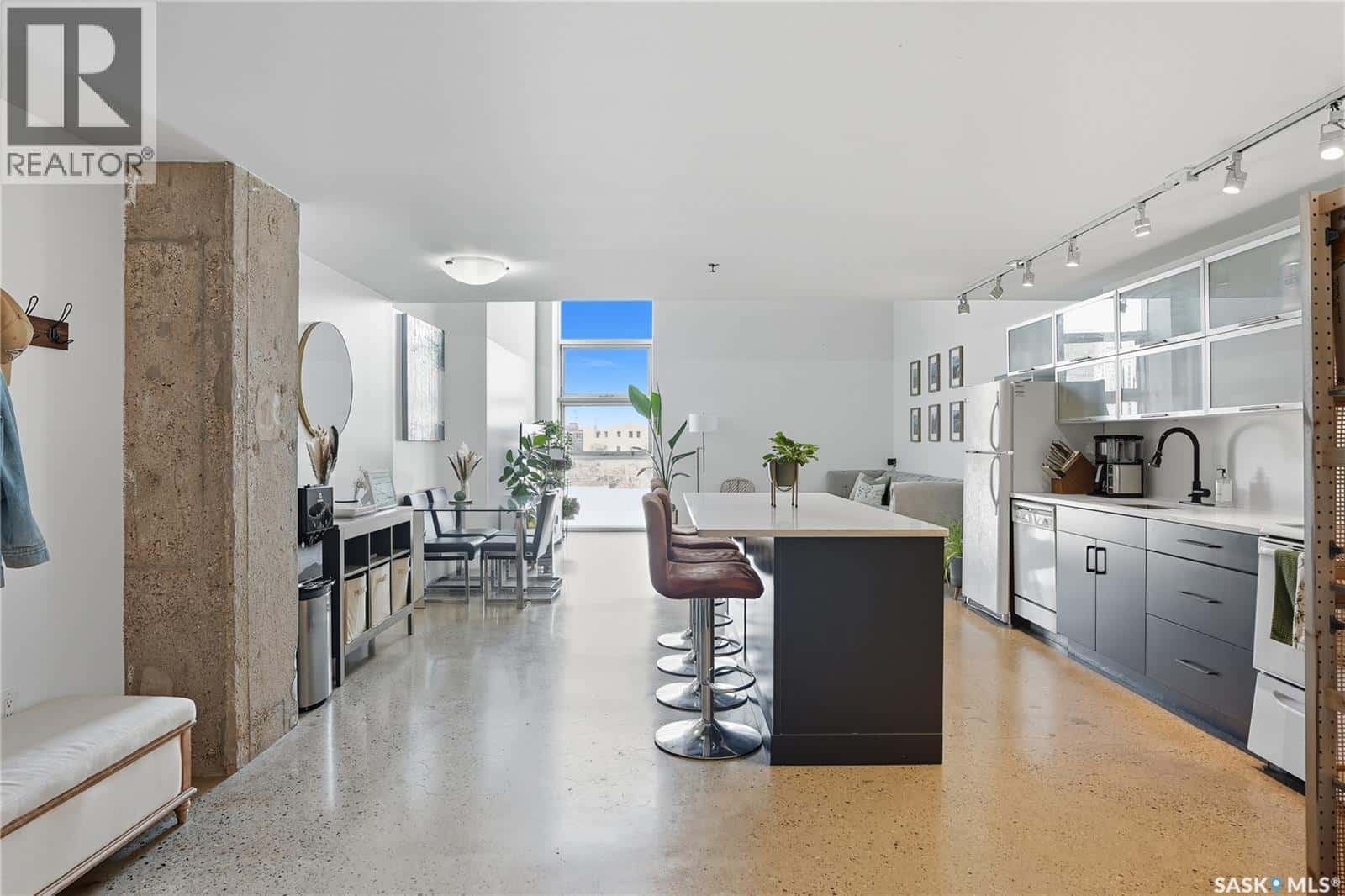 328 120 23rd STREET E — Saskatoon, Saskatchewan - Photo 5 of 30