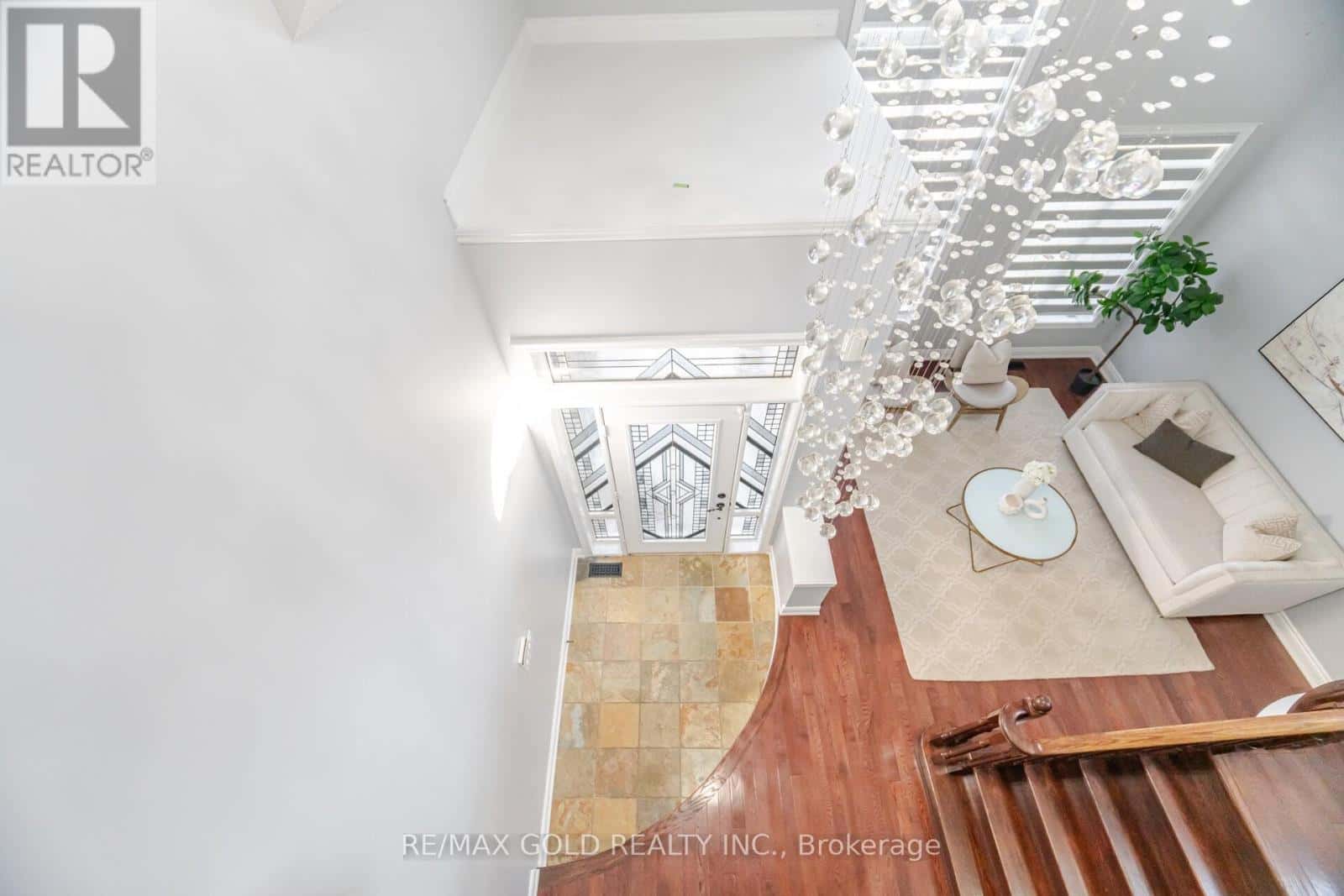 32 EAGLESPRINGS CRESCENT — Brampton (Bram East), Ontario - Photo 2 of 28