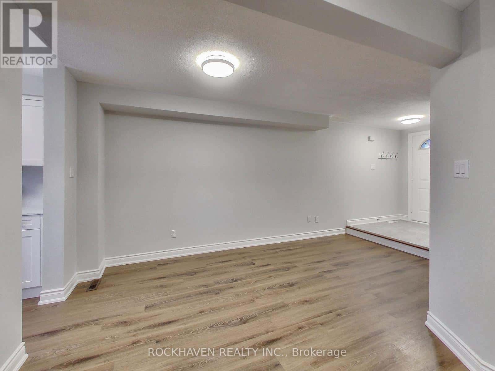 62 - 2350 GRAND RAVINE DRIVE — Oakville (RO River Oaks), Ontario - Photo 4 of 32