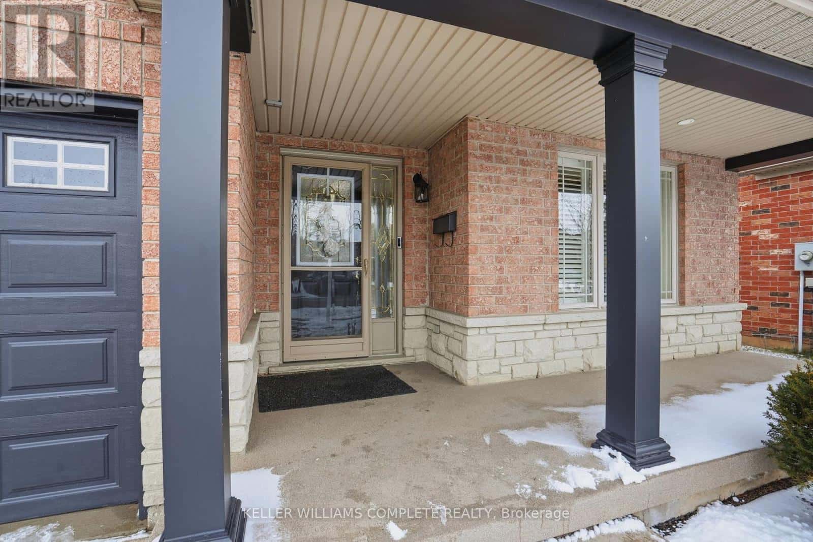 144 SUMNER CRESCENT — Grimsby (Grimsby Beach), Ontario - Photo 2 of 33