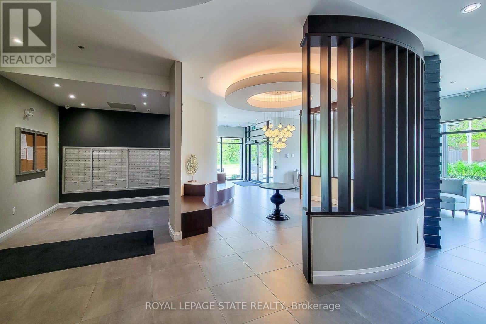 313 - 1 REDFERN AVENUE — Hamilton (Mountview), Ontario - Photo 5 of 40