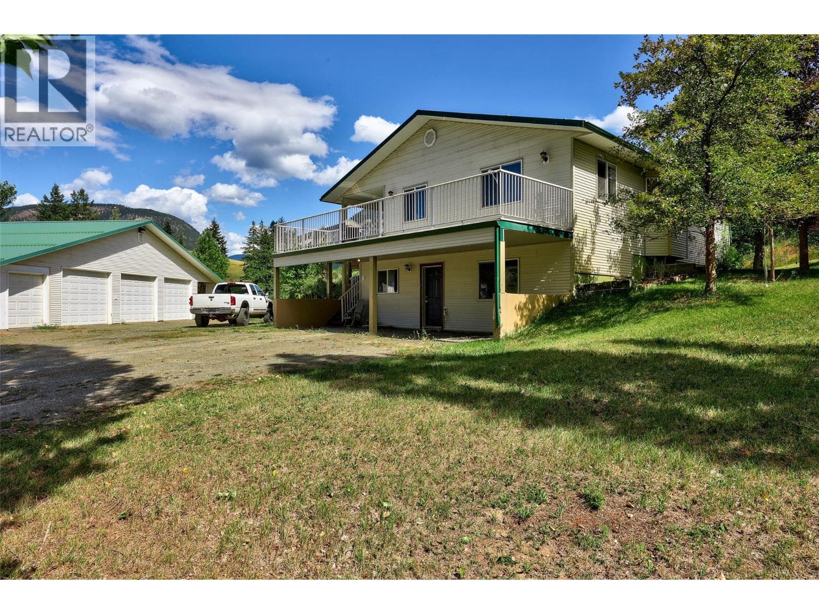 3998 AGATE BAY Road — Barriere, British Columbia - Main photo