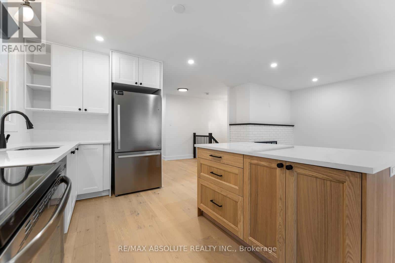 14 MULVAGH AVENUE — Ottawa, Ontario - Photo 5 of 36