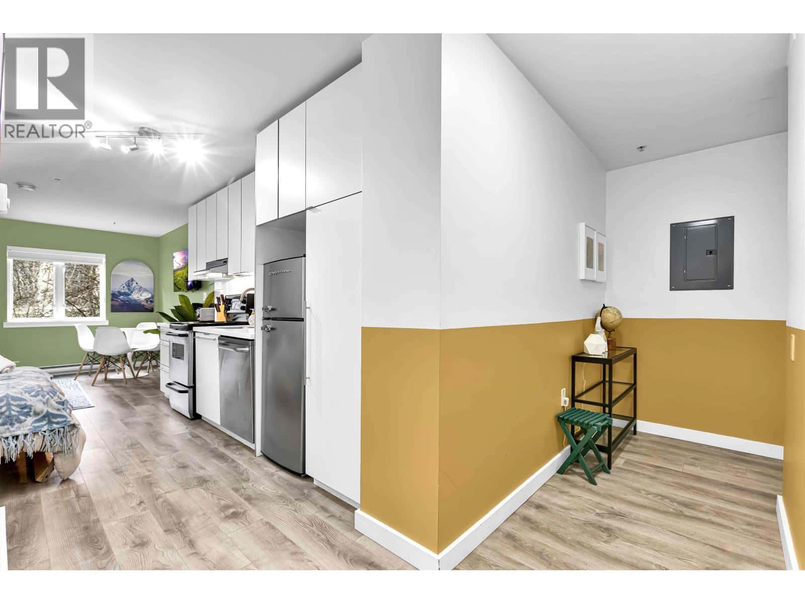 301 370 CARRALL STREET — Vancouver, British Columbia - Photo 5 of 30