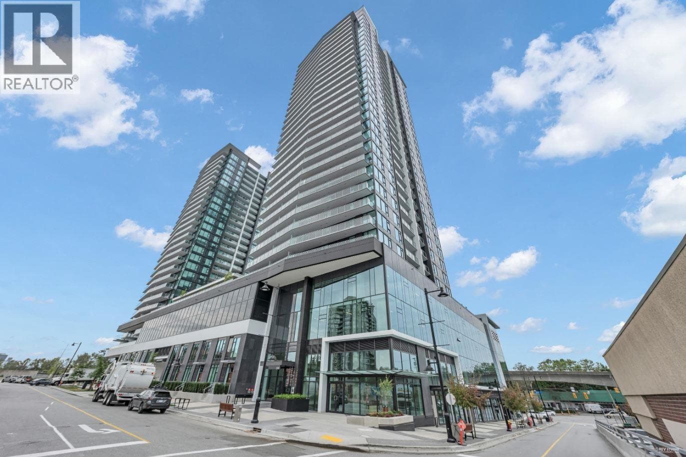 910 318 ALDERSON AVENUE — Coquitlam, British Columbia - Main photo