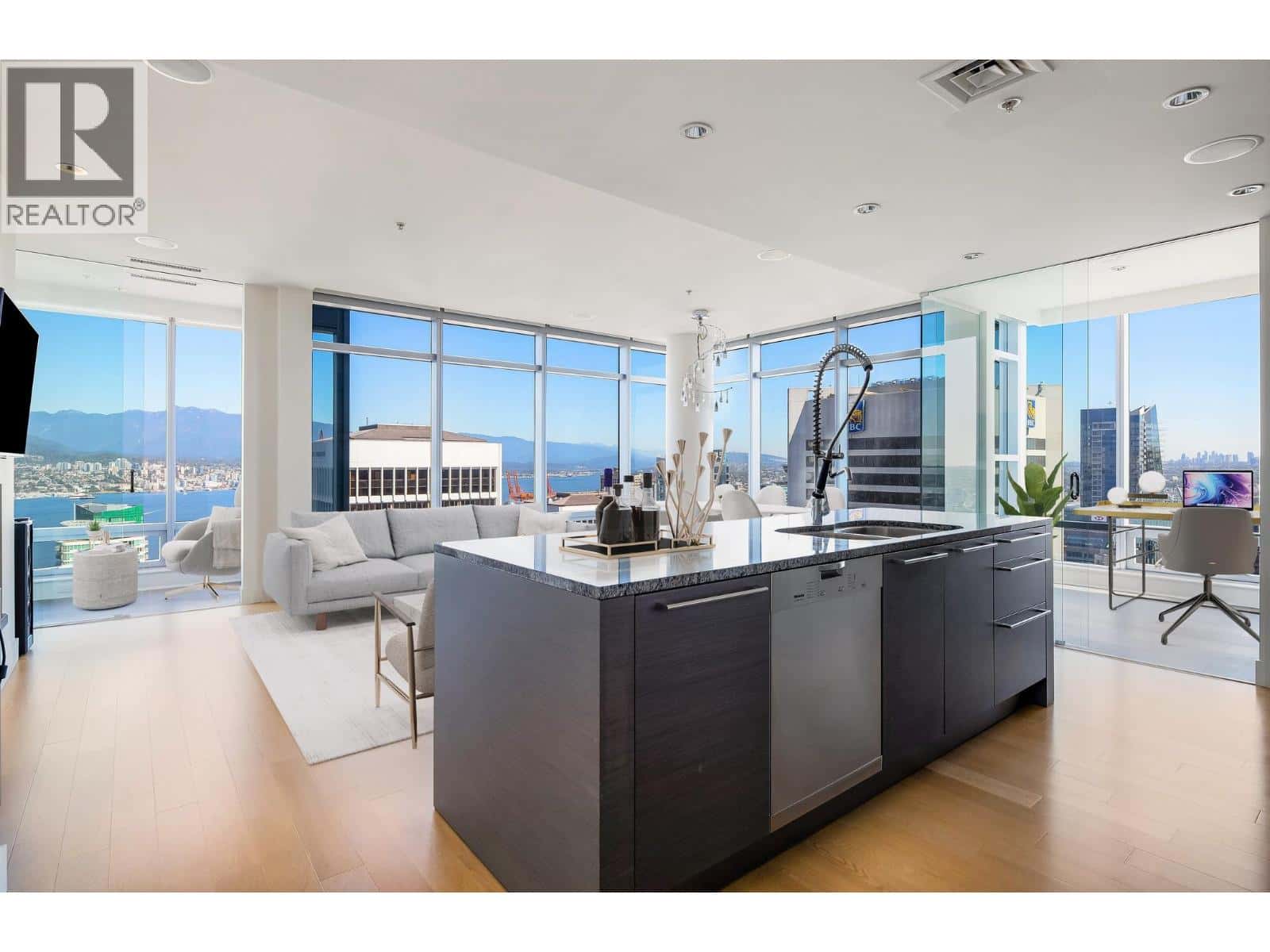 4304 1111 ALBERNI STREET — Vancouver, British Columbia - Photo 4 of 35