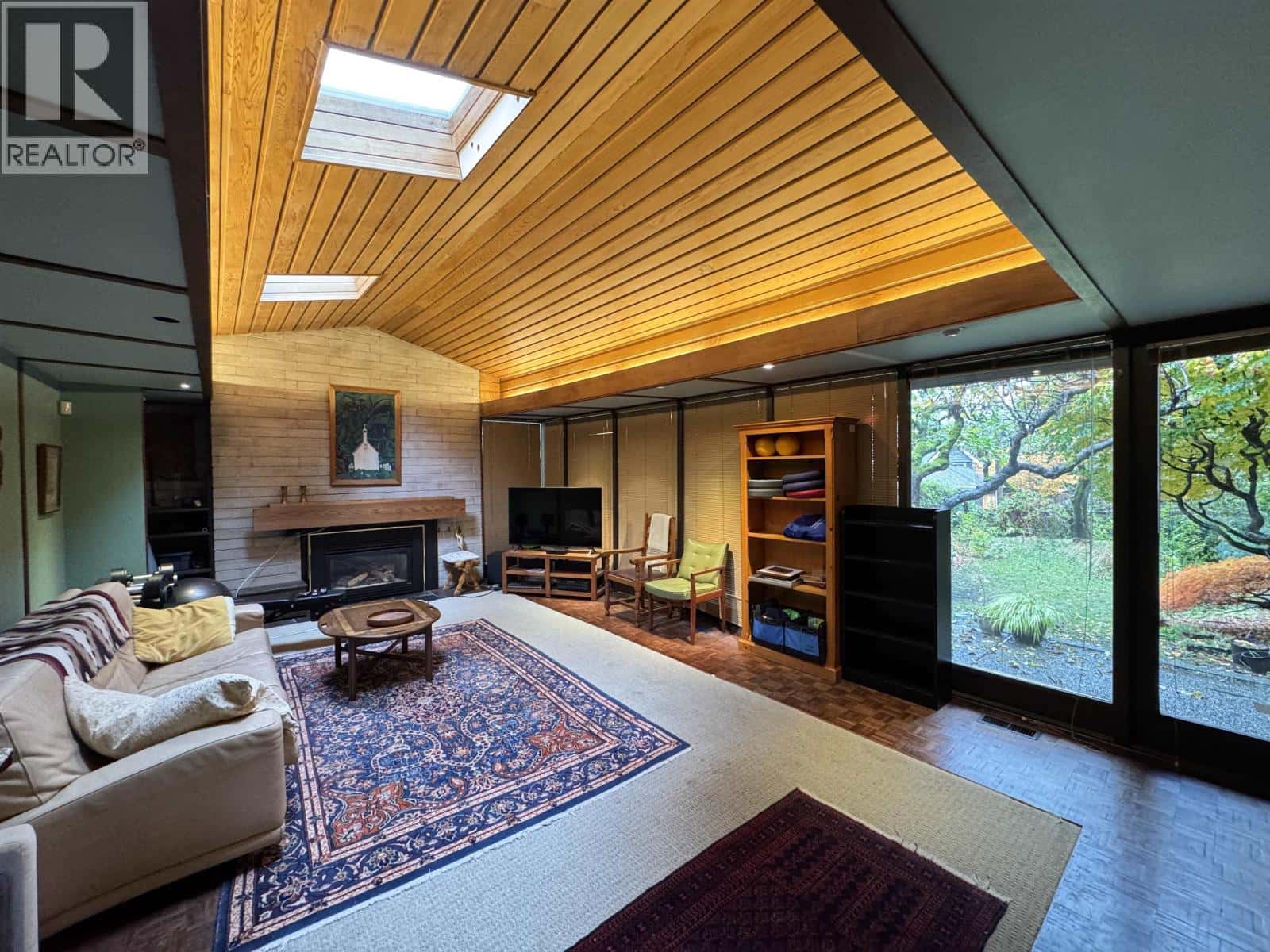 6369 MACDONALD STREET — Vancouver, British Columbia - Photo 3 of 6