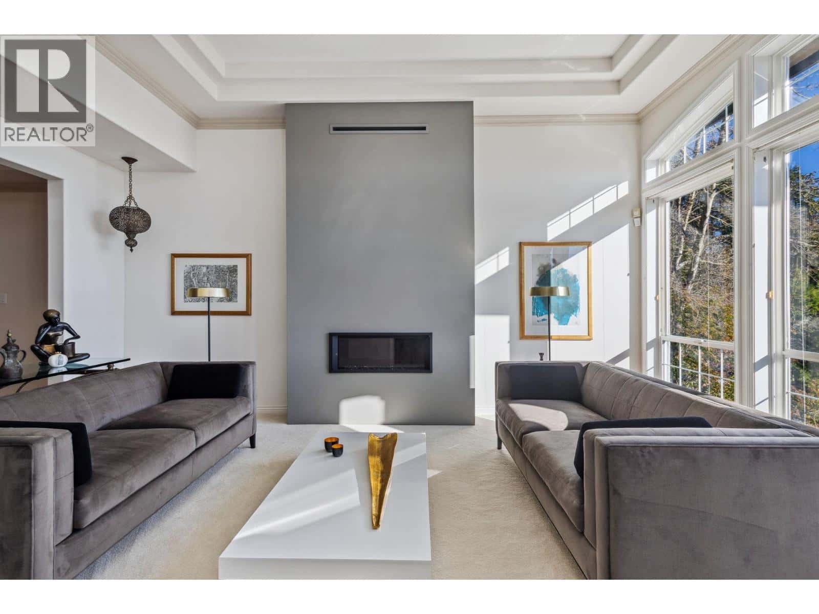 3823 MICHENER WAY — North Vancouver, British Columbia - Photo 5 of 40