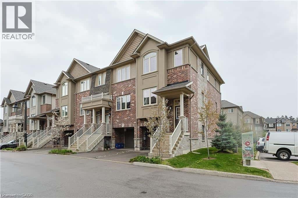 20 BARLEY Lane — Ancaster, Ontario - Photo 3 of 39