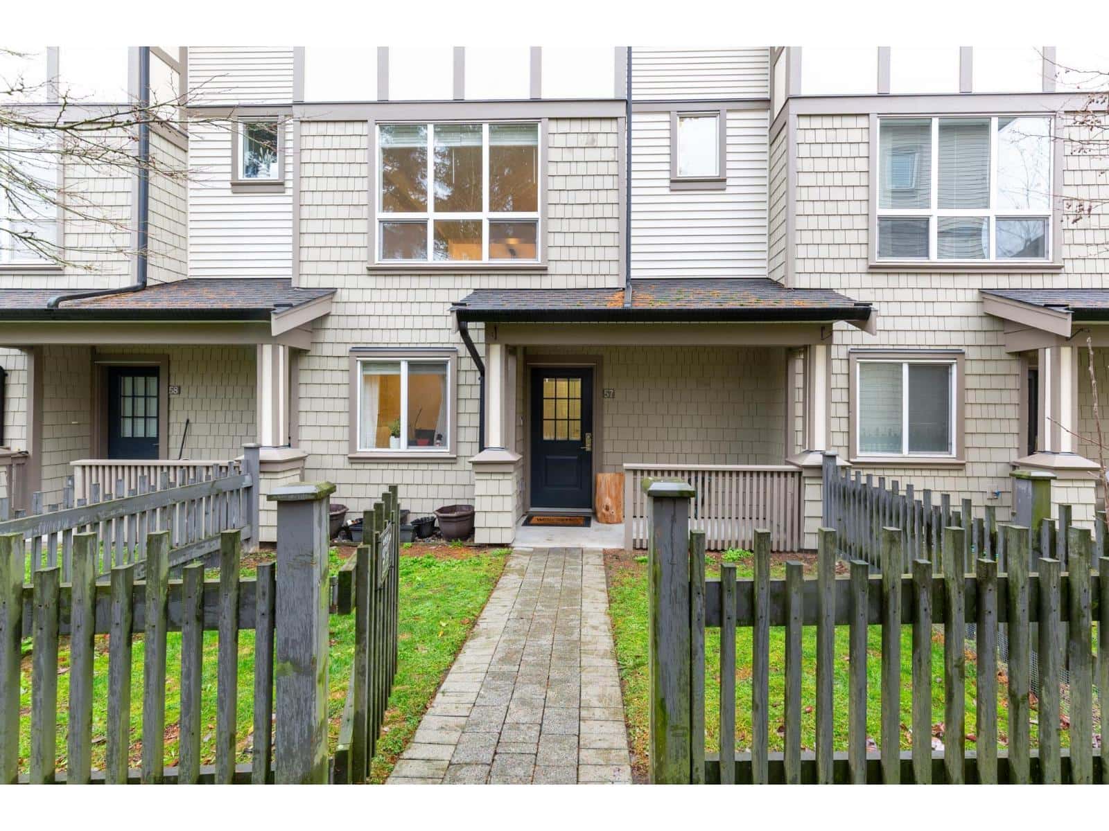 57 7848 209 STREET — Langley, British Columbia - Photo 2 of 40