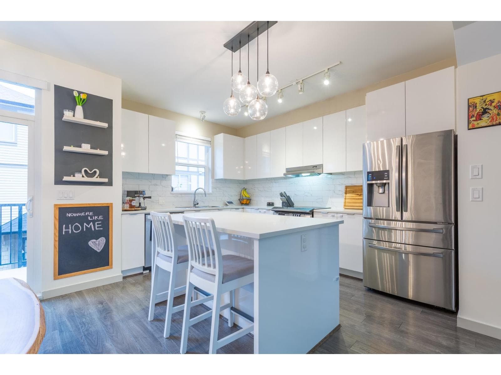 57 7848 209 STREET — Langley, British Columbia - Main photo