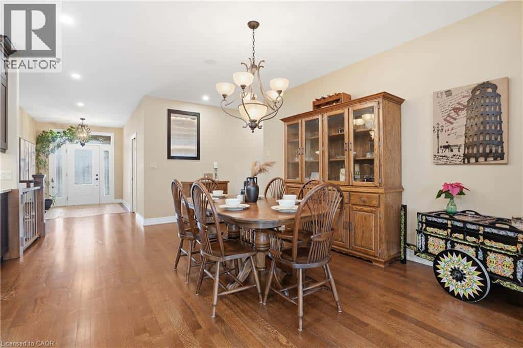 Lincoln — Lincoln - Photo 3 of 39