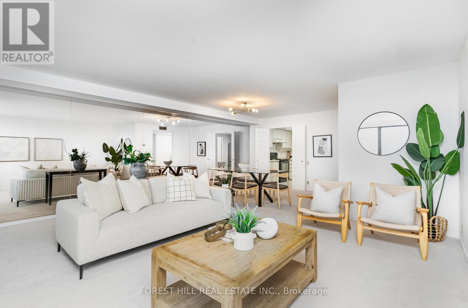 2004 - 3 CONCORDE PLACE — Toronto (Banbury-Don Mills), Ontario - Main photo