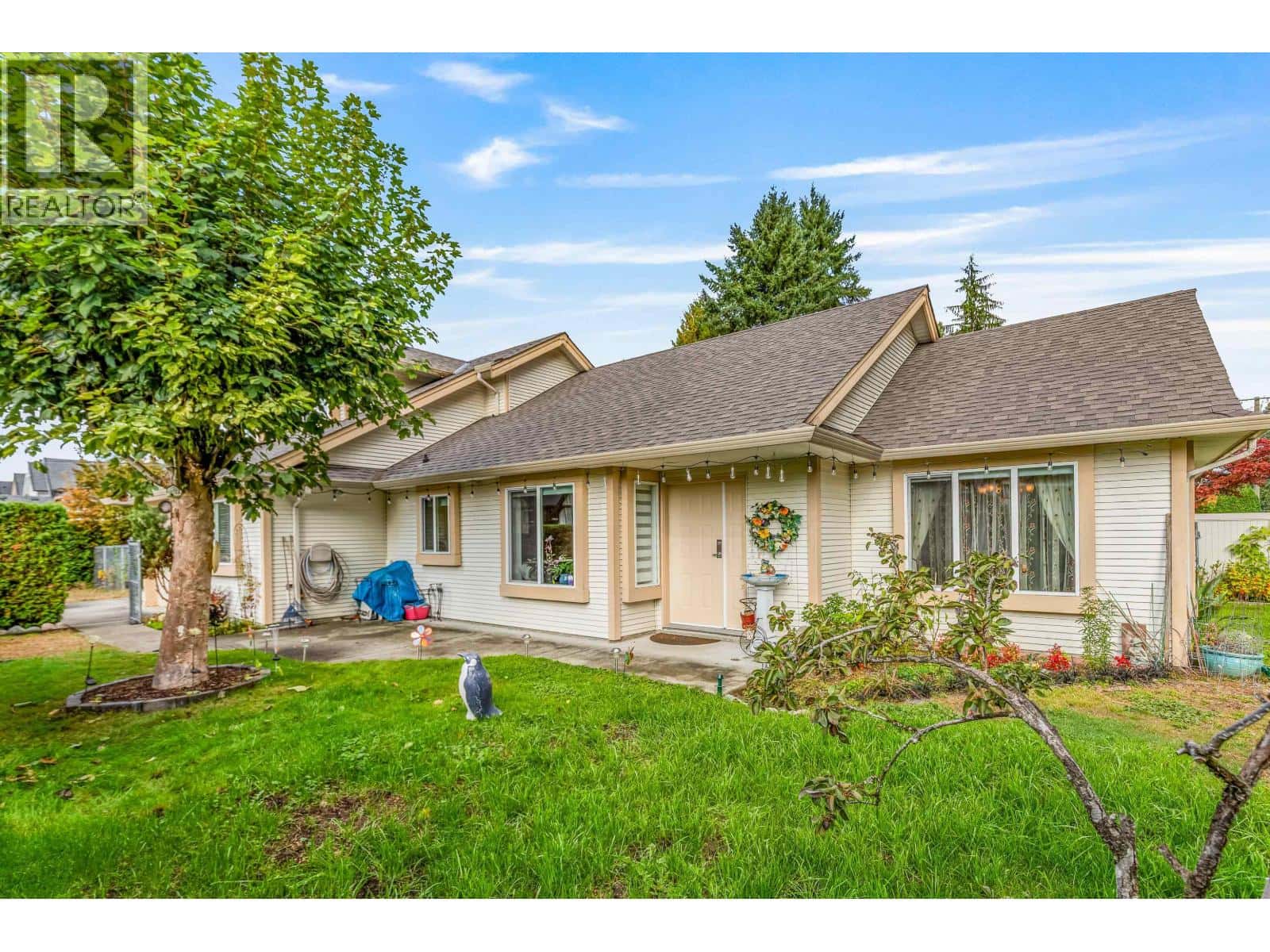 19573 116B AVENUE — Pitt Meadows, British Columbia - Photo 5 of 39