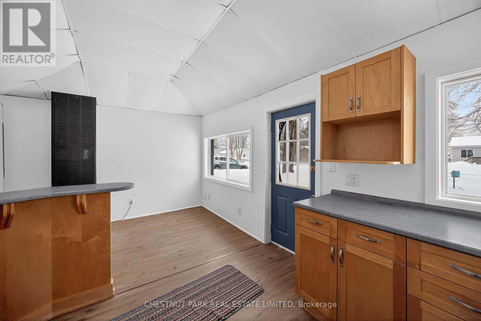 3410 BEACHVIEW AVENUE — Severn (West Shore), Ontario - Photo 5 of 13