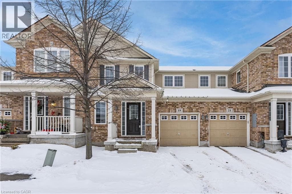 19 BLACKBIRD Circle — Cambridge, Ontario - Main photo