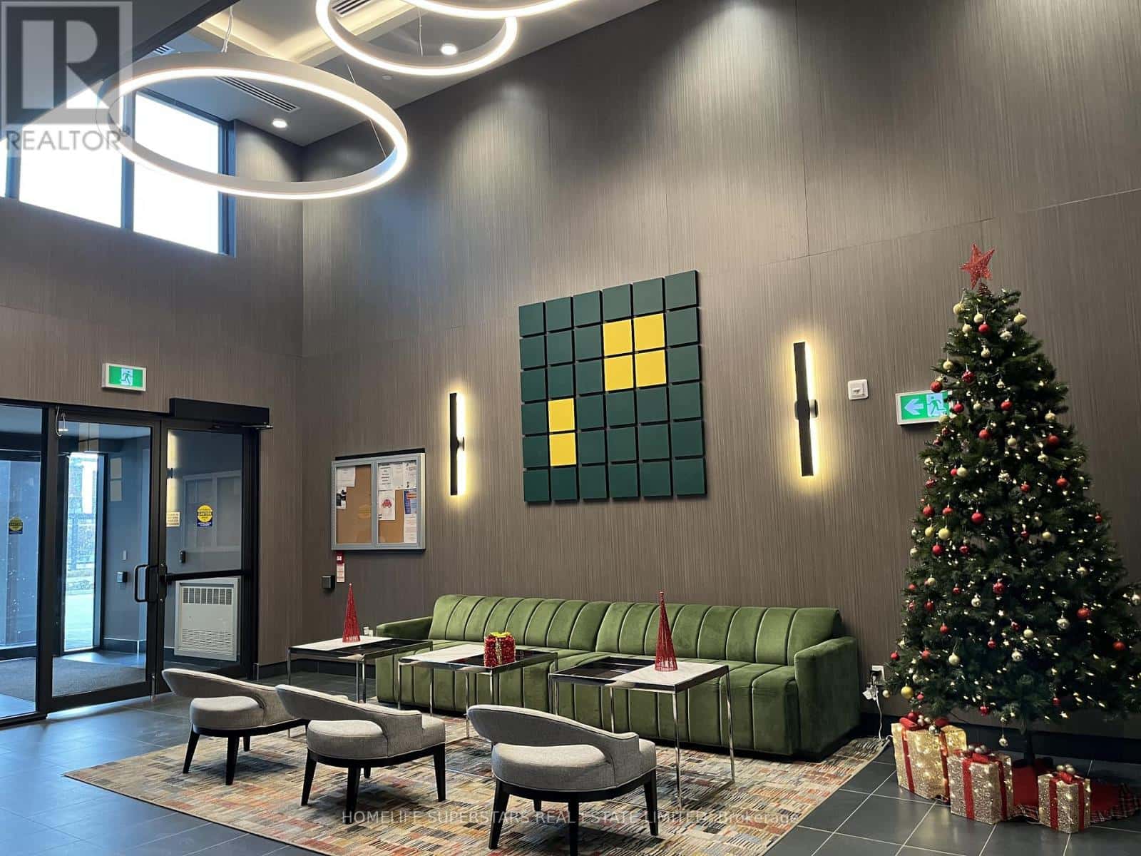 204 - 95 DUNDAS STREET W — Oakville (GO Glenorchy), Ontario - Photo 5 of 28