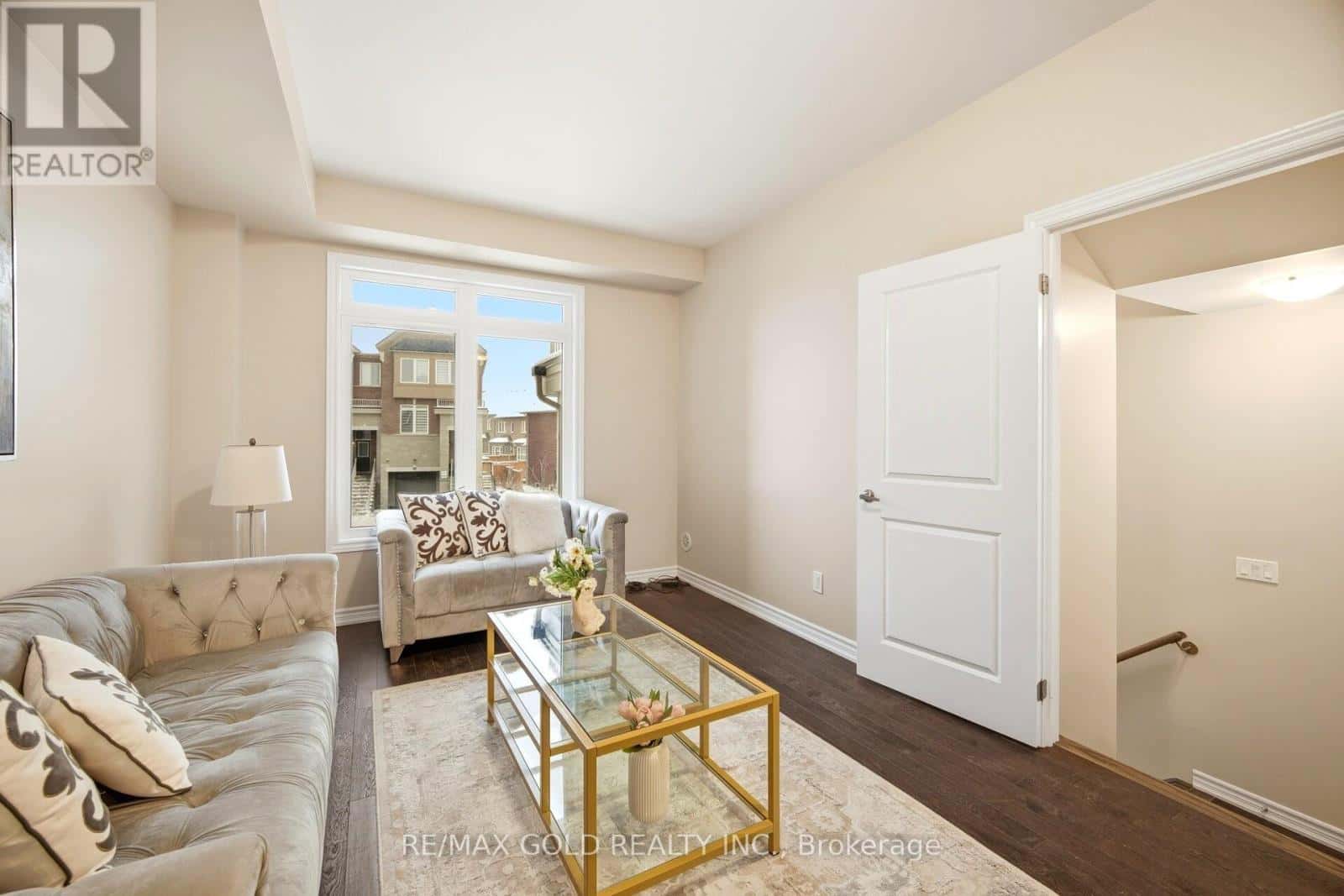 52 SAVINO DRIVE — Brampton (Heart Lake West), Ontario - Photo 3 of 23