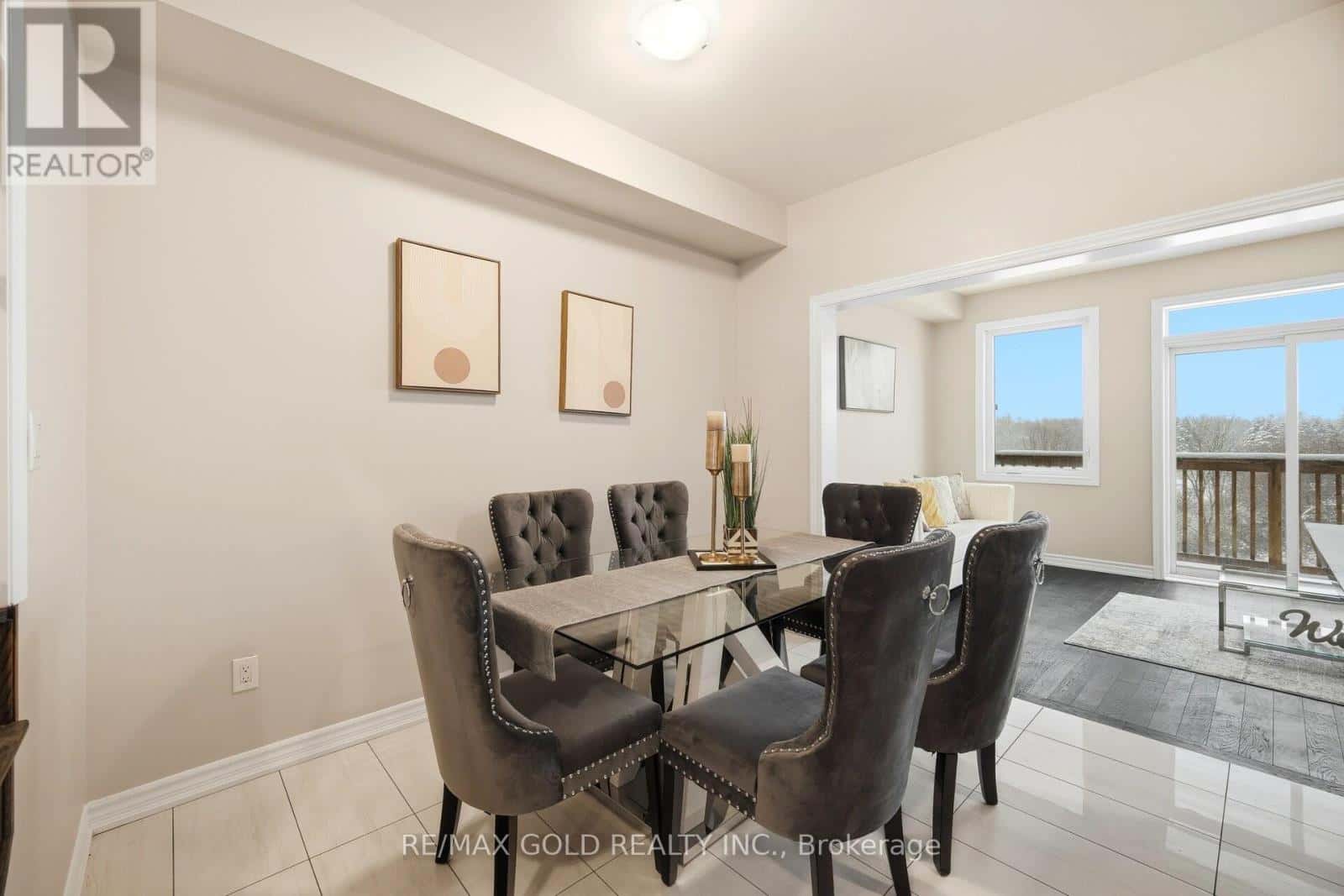 52 SAVINO DRIVE — Brampton (Heart Lake West), Ontario - Photo 5 of 23