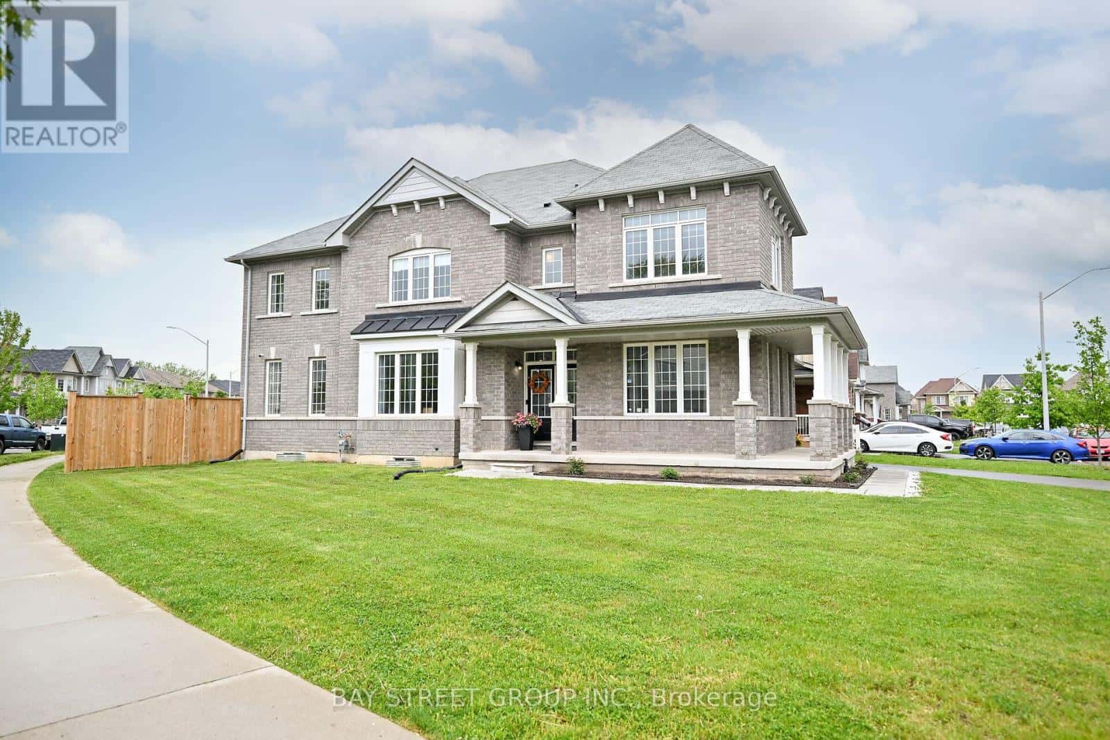 19 FROGGY DRIVE — Thorold (Hurricane/Merrittville), Ontario - Photo 3 of 42