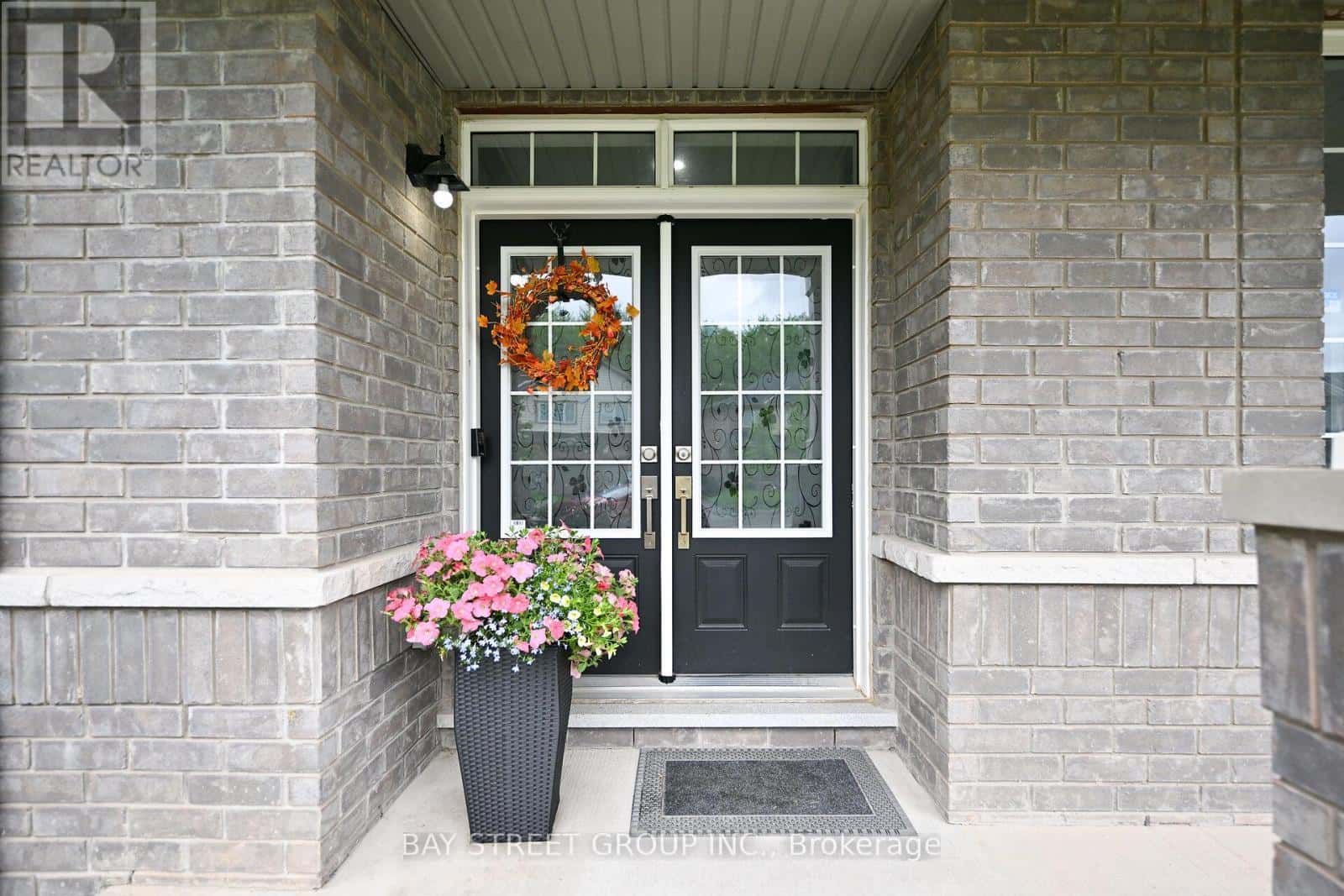 19 FROGGY DRIVE — Thorold (Hurricane/Merrittville), Ontario - Photo 4 of 42