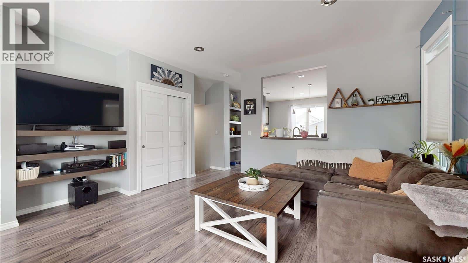 1117 Jurasin STREET N — Regina, Saskatchewan - Photo 3 of 49