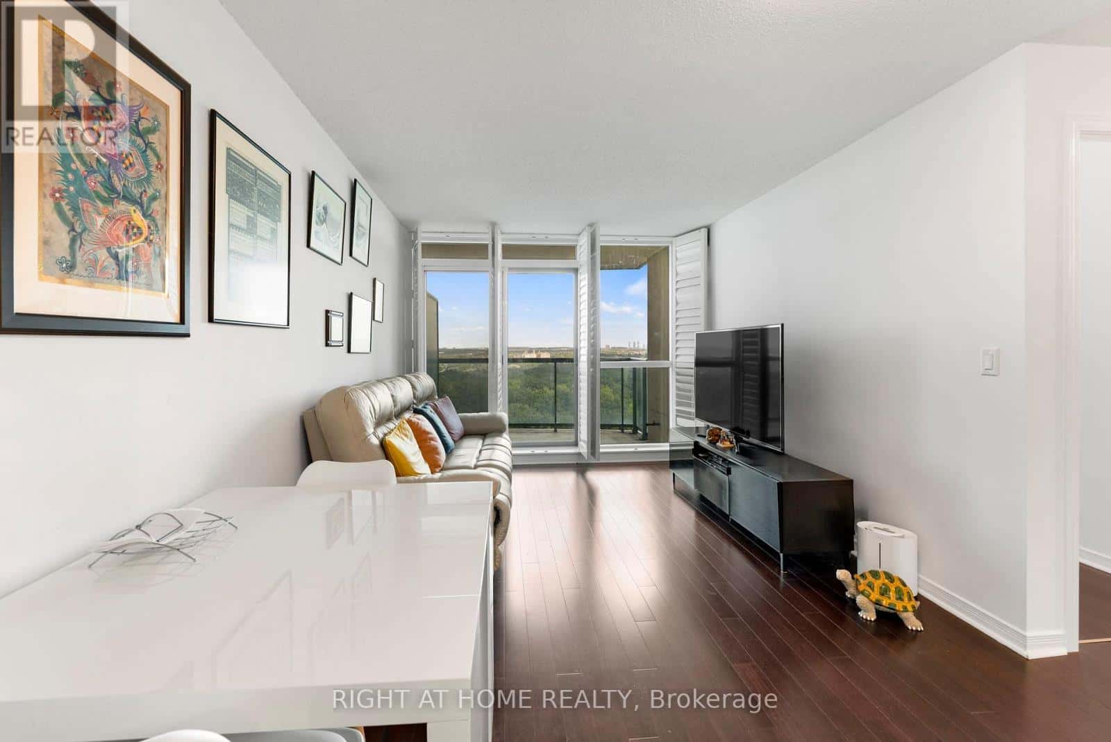 1611 - 2545 ERIN CENTRE BOULEVARD — Mississauga (Central Erin Mills), Ontario - Photo 5 of 49