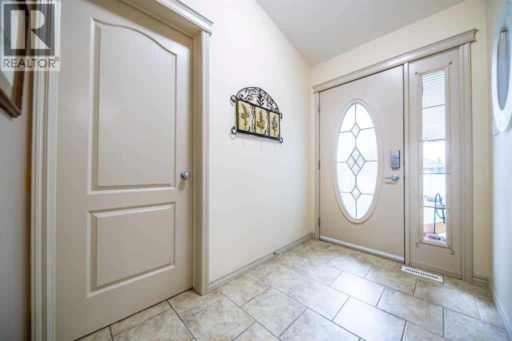 Grande Prairie — Grande Prairie - Photo 5 of 26